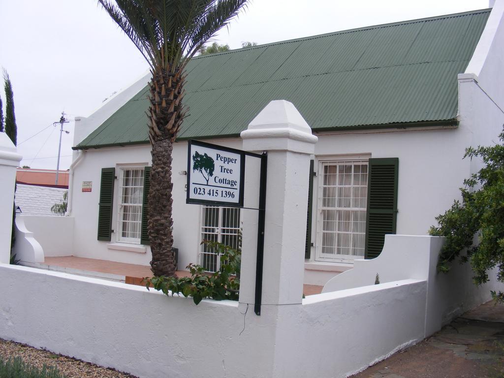 Pepper Tree Accommodation Beaufort West Room photo